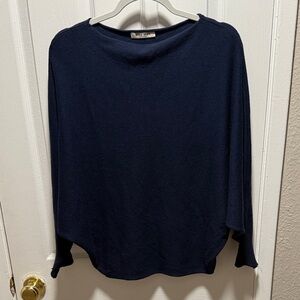 🏈🍁Meo Meli Women's Navy Crew Neck Sweater